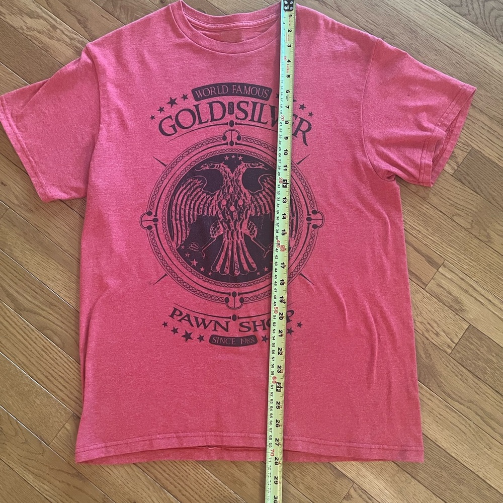 World Famous Gold And Silver Pawn Shop Unisex Tshirt. Size medium. Red . - Picture 2 of 5